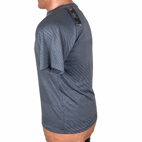 🌿Sale🌿 Under Armour Tech Heatgear Tee Men’s Size L T-Shirt Grey 1331729 040 - Picture 3 of 5
